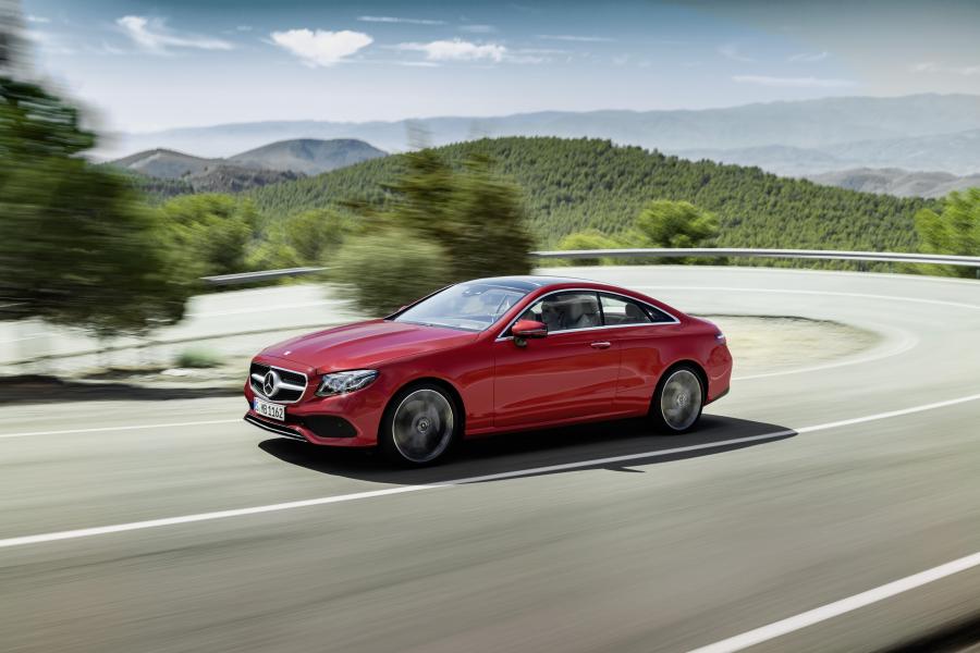  Mercedes-Benz E220 d Avantgarde Coupe 2017 года  (WW) (фото 8 из 29)